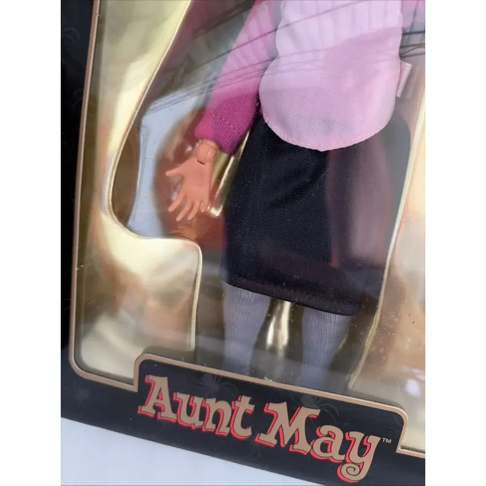 Toy Biz Famous Cover Series Marvel Comics Spider-Man Aunt May Action Figure